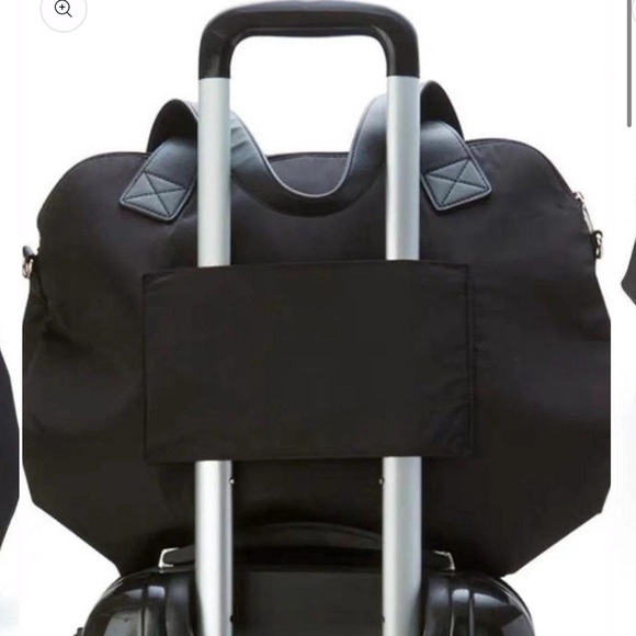 Hello Kitty Black Tote with Bow Accent duffle crossbody bag removable strap - Picture 7 of 16